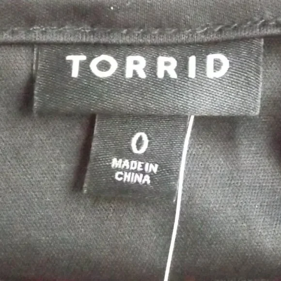 new TORRID Dress, 0/L, Black, Red/Purple Floral, Ruched Skirt, Scoop neck, Meshy - Picture 11 of 16